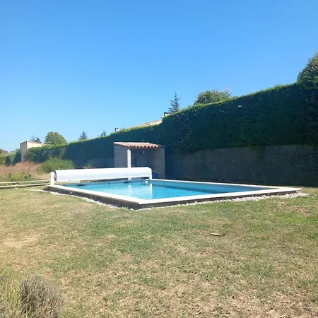 Avec Piscine Privee. Dauphin