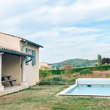 Avec Piscine Privee. Dauphin